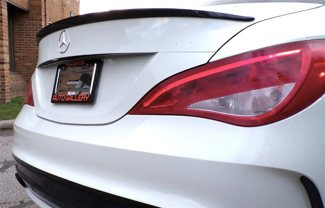 Mercedes-Benz CLA снимка Mercedes-Benz CLA