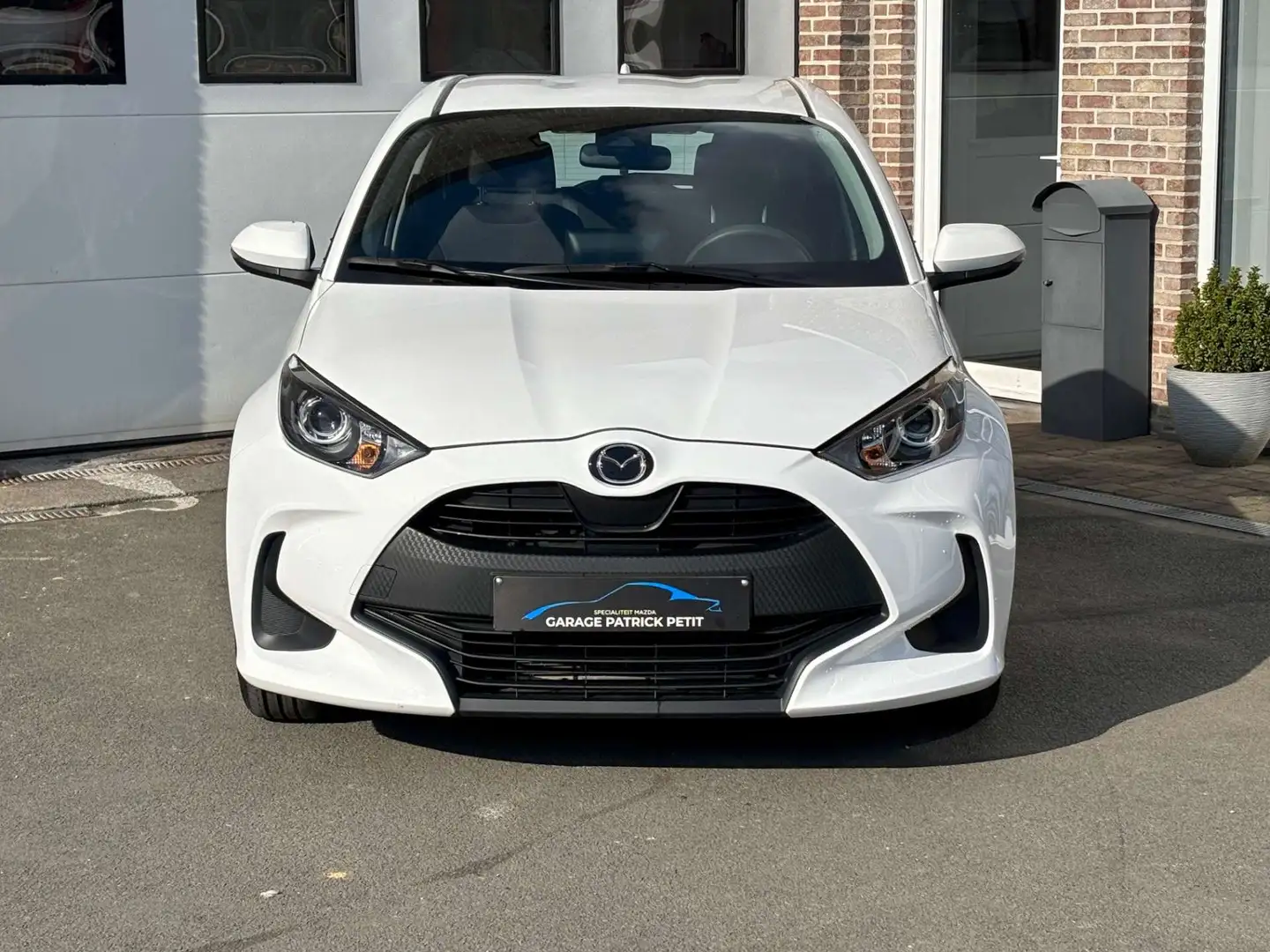 Mazda 2 HYBRIDE 1.5 VVT-i Pure / 37000km / BTW AFTRB Wit - 2