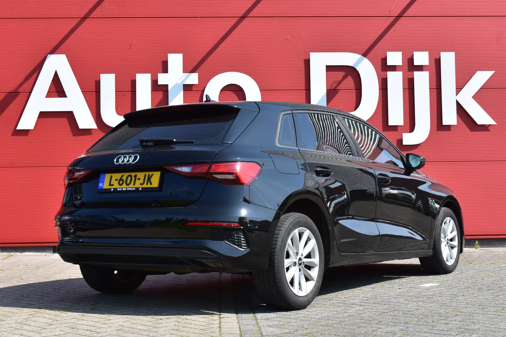 Audi A3 Sportback 30 TFSI Pro Line LED | Carplay | Navi | Schwarz - 2