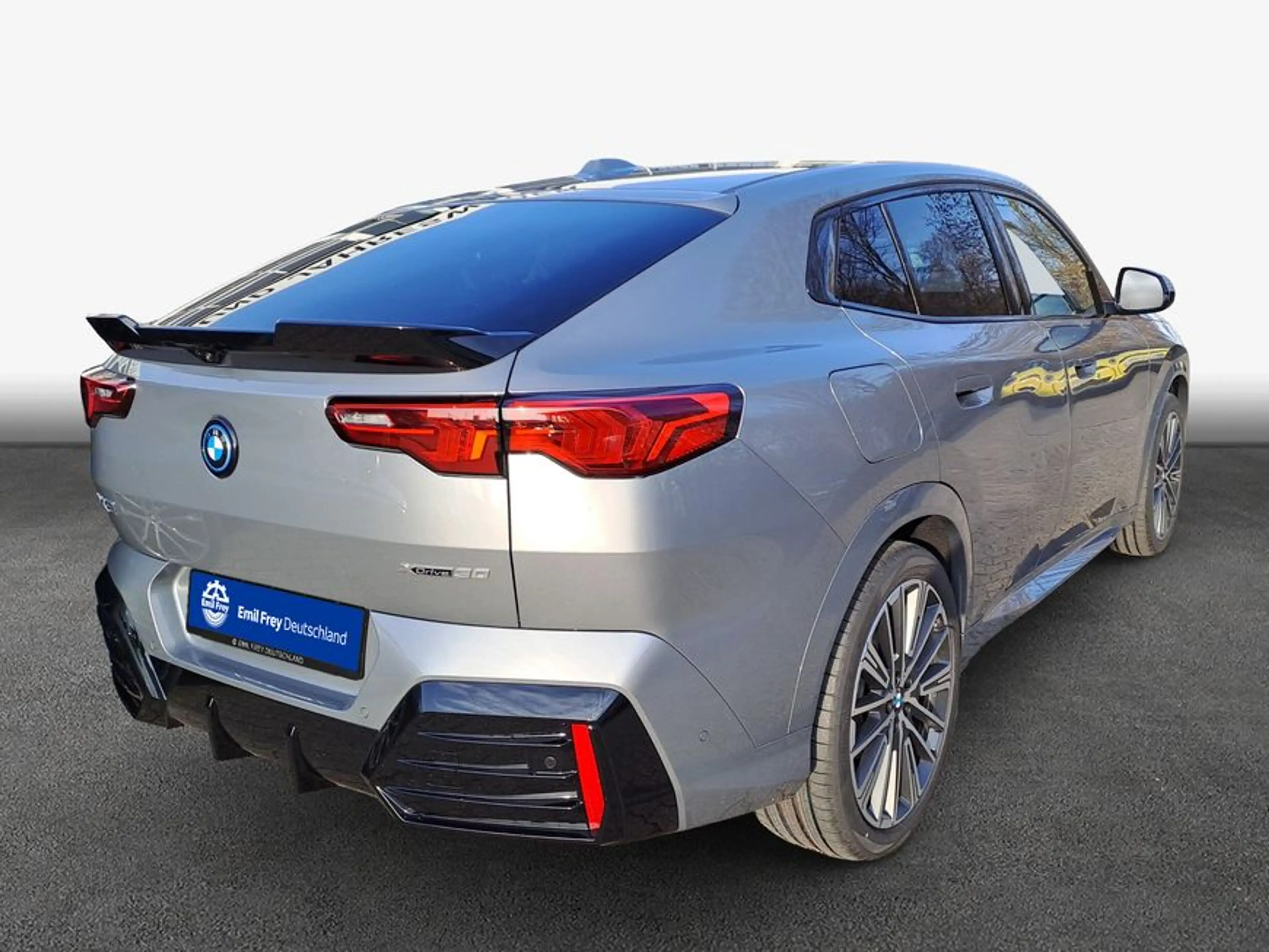 BMW iX2 xDrive30 225 kW, 5-türig (Strom) — photo 2