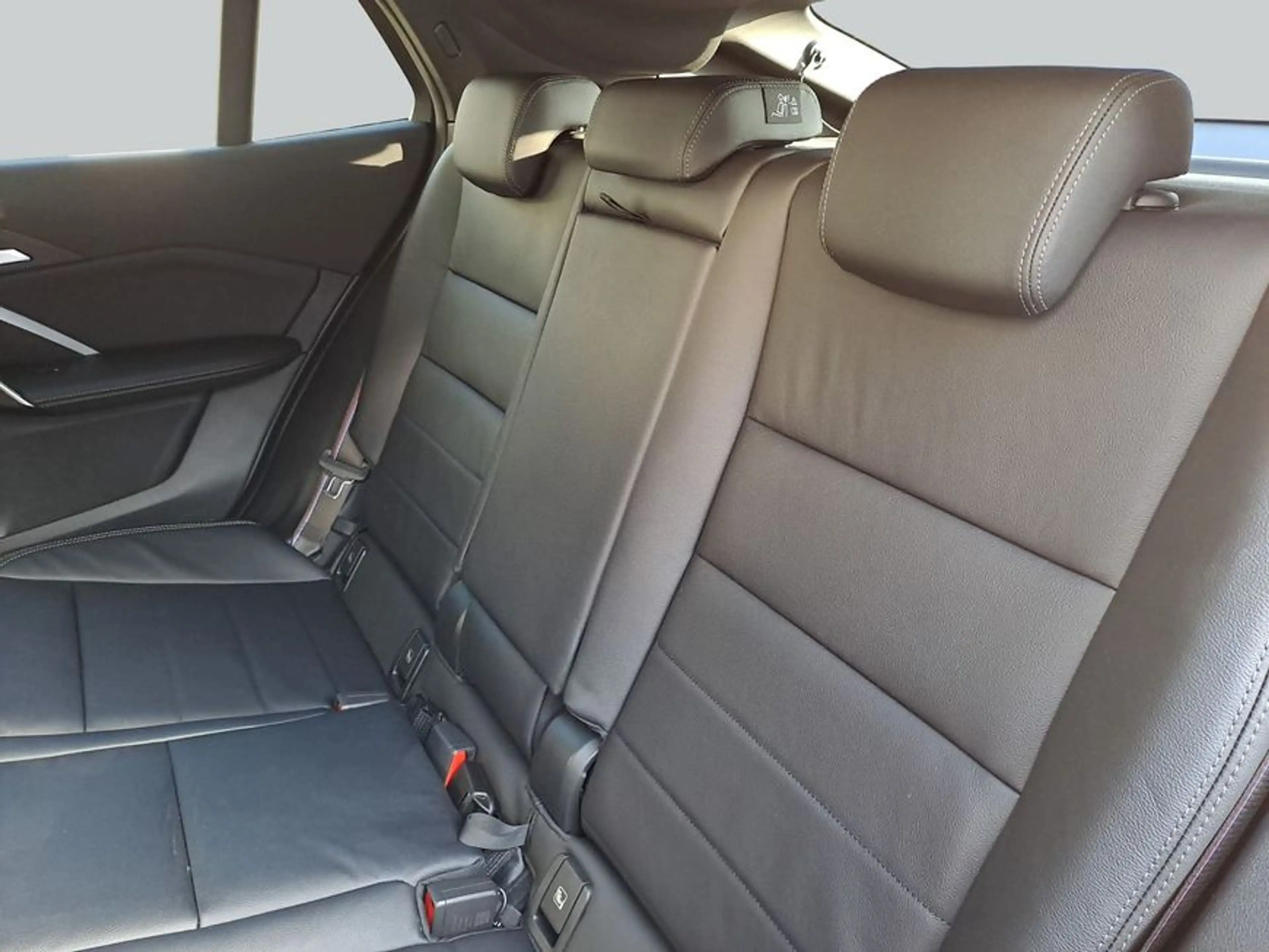 BMW iX2 xDrive30 225 kW, 5-türig (Strom) — photo 13