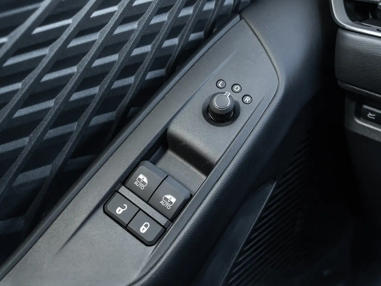 Dodge Charger 2026 — фото 13