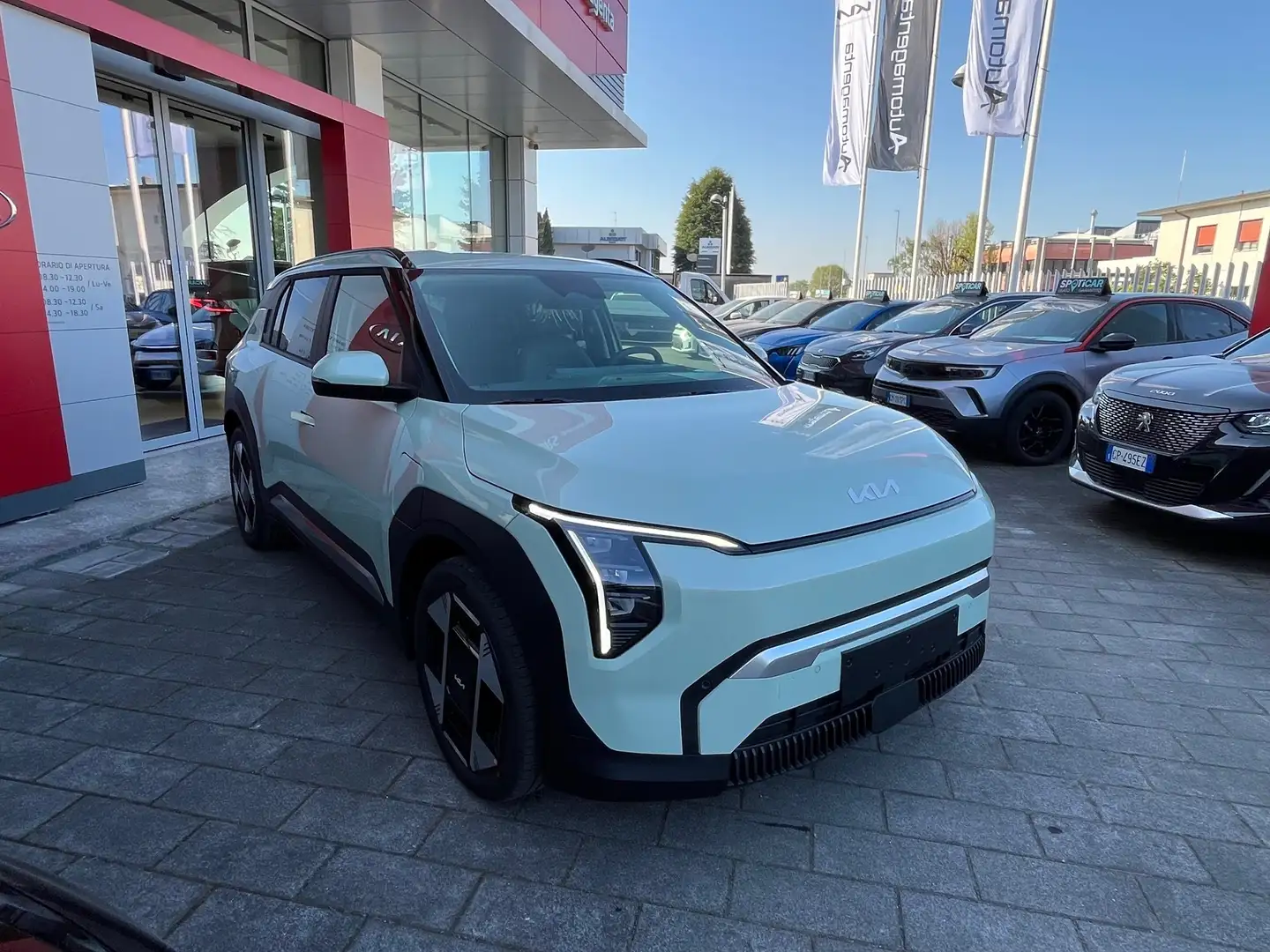 Kia EV3 Long Range 81kWh 204cv EARTH - Promo Mese Zelená - 1