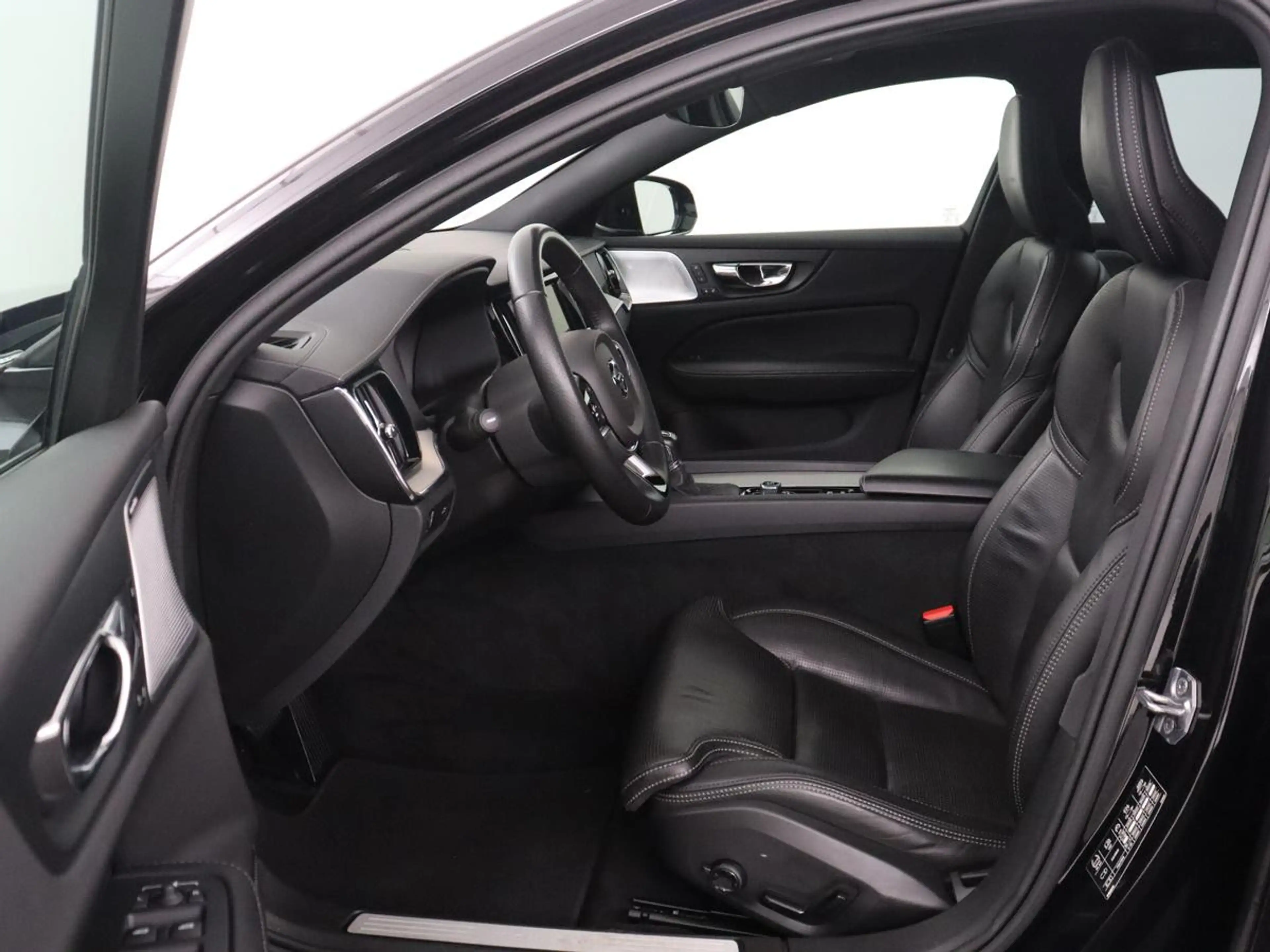 Volvo V60 2.0 T6 AWD Inscription 310PK Inscription | Bowers — photo 4