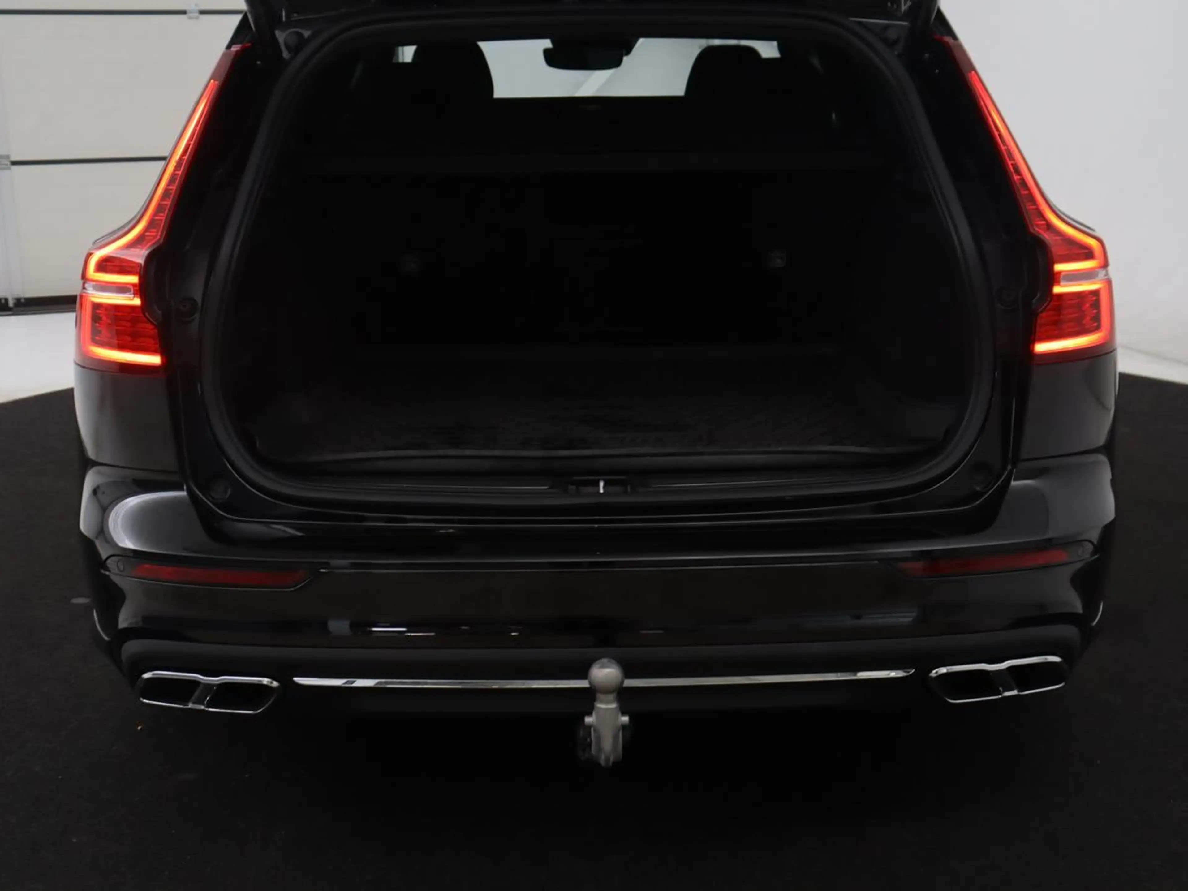 Volvo V60 2.0 T6 AWD Inscription 310PK Inscription | Bowers — photo 10