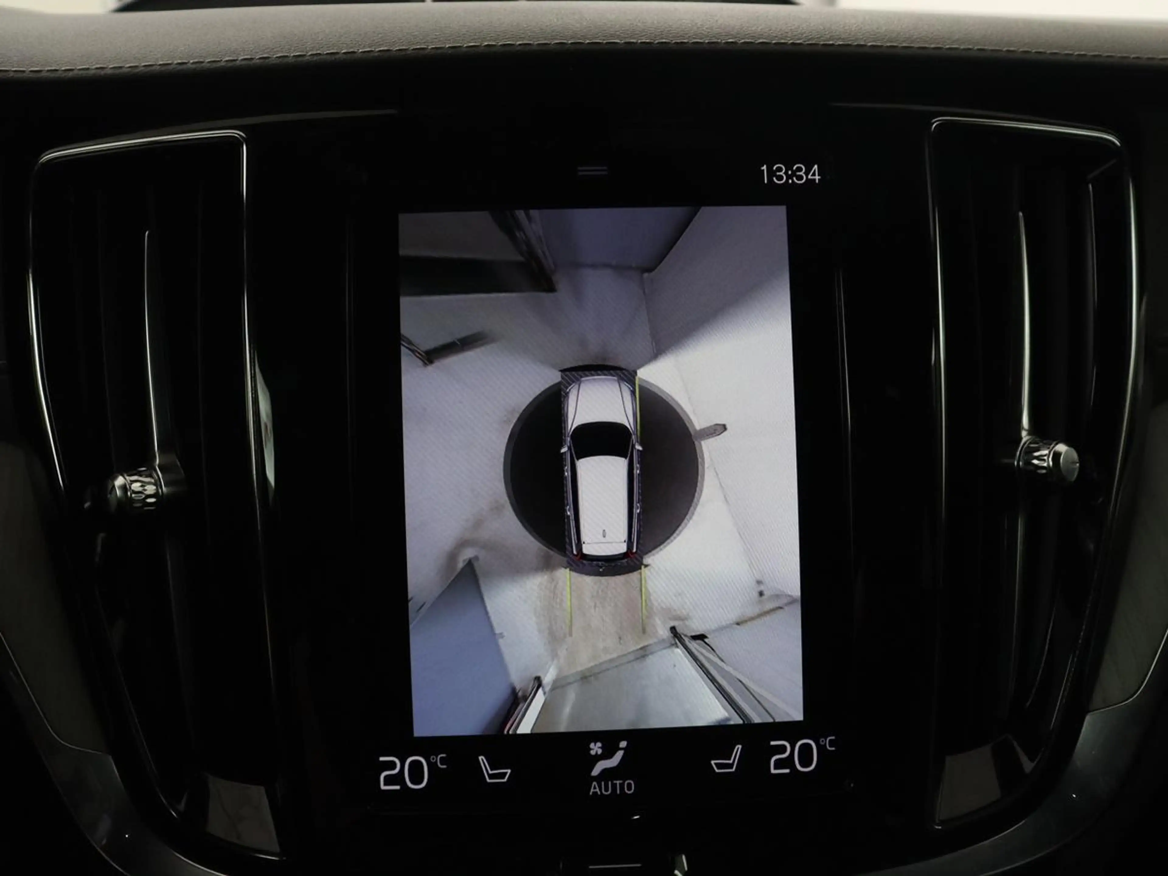 Volvo V60 2.0 T6 AWD Inscription 310PK Inscription | Bowers — photo 20