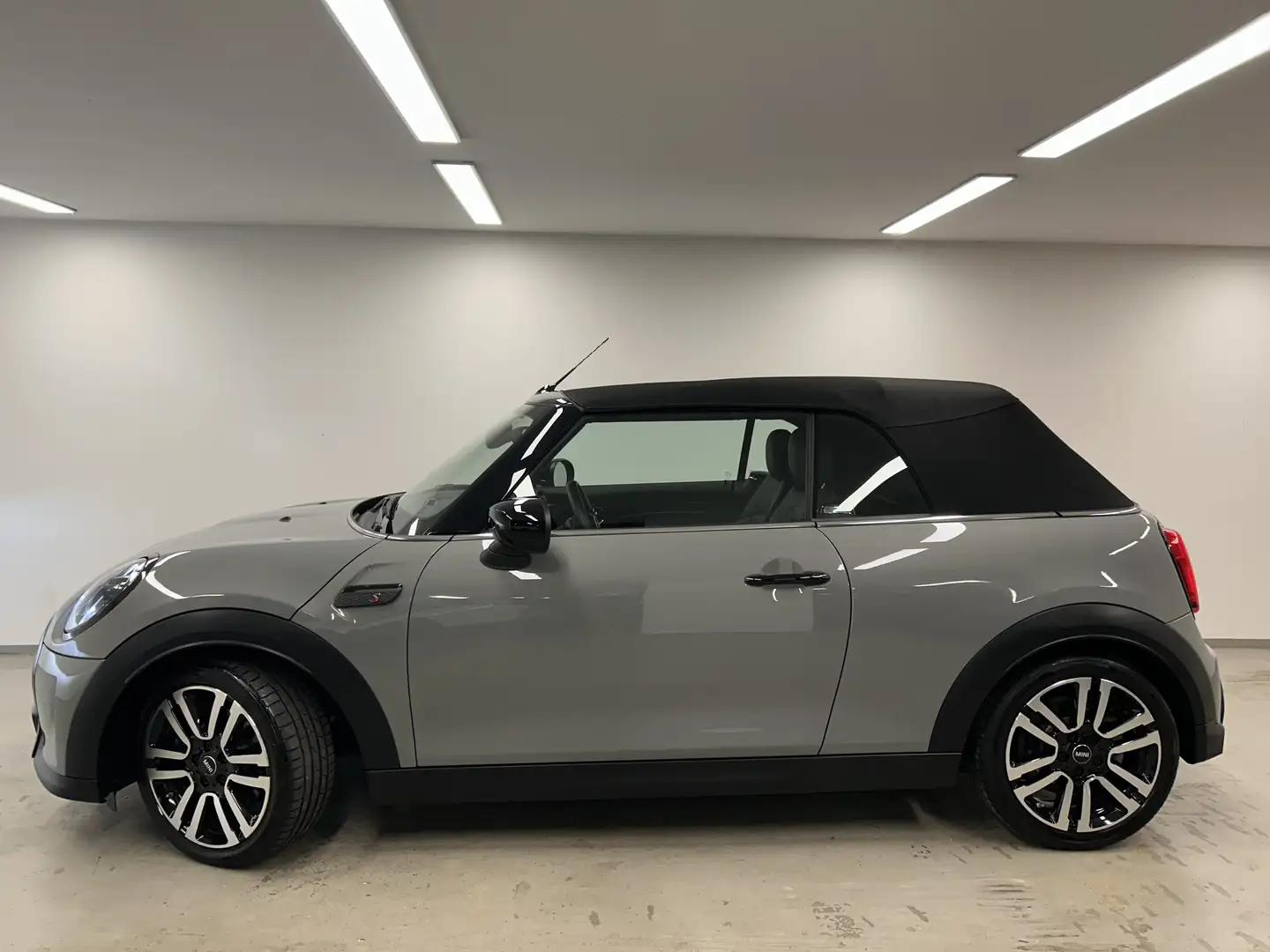 MINI Cooper S Cabrio Cooper S Cabrio Classic Trim DAB LED RFK Navi Shz Gris - 2