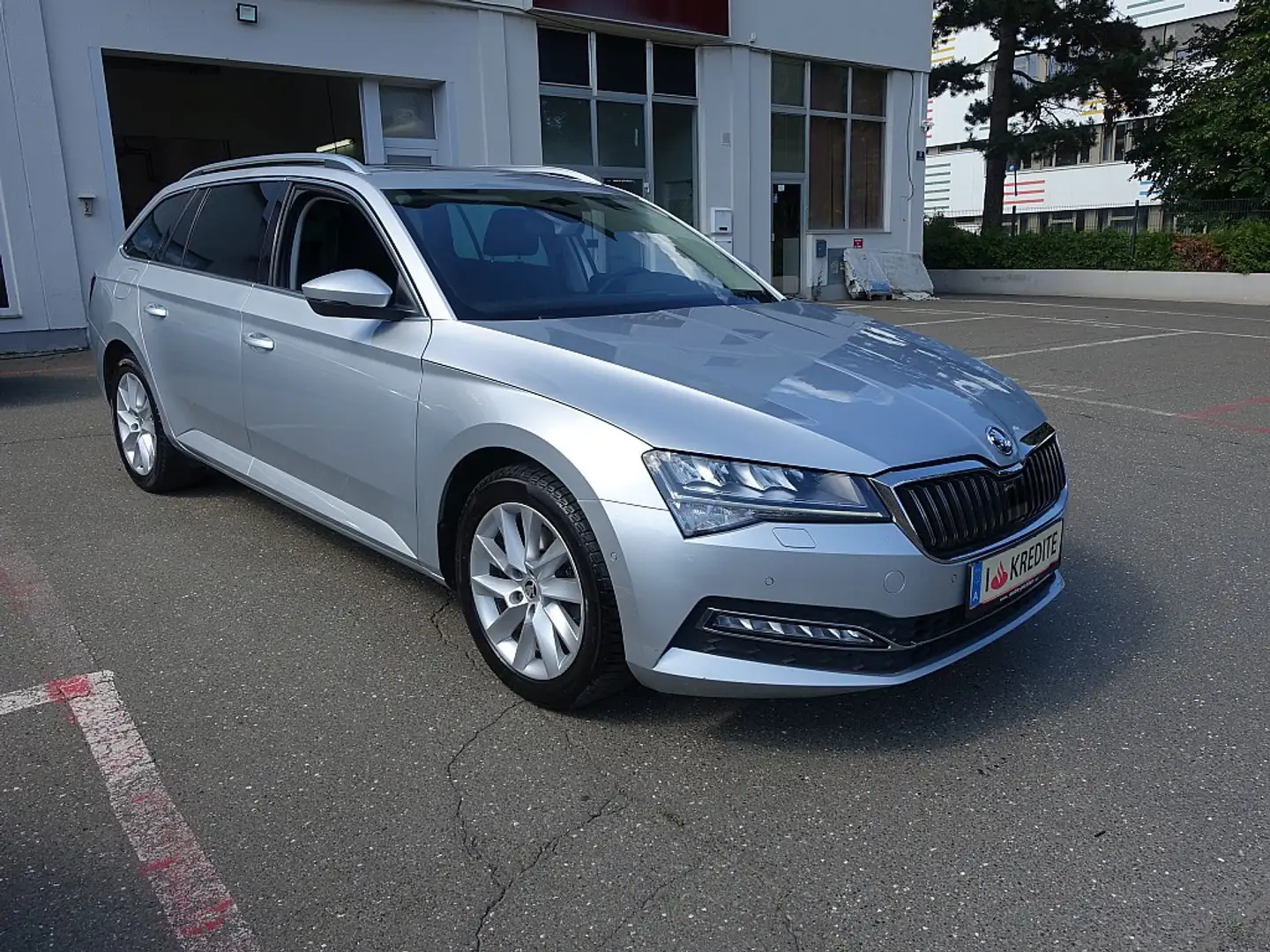 Skoda Superb Kombi 2,0 TDI Style AHK,Pano-Dach,Voll-Leder uv... Zilver - 2
