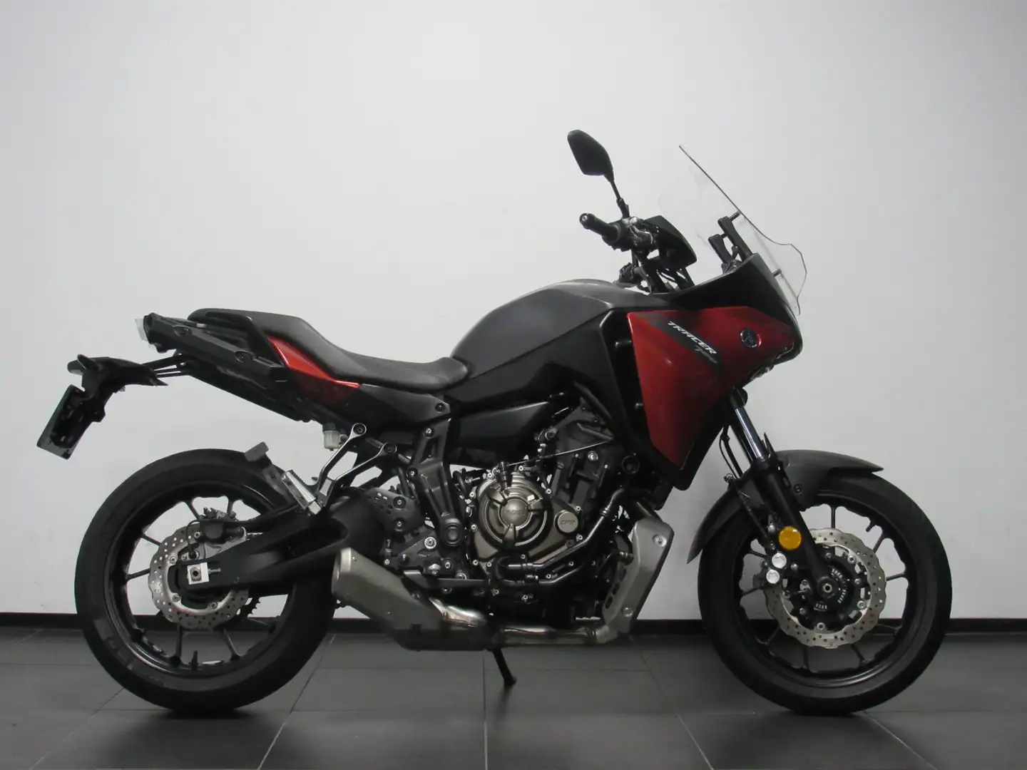 Yamaha Tracer 700 ABS Rojo - 1