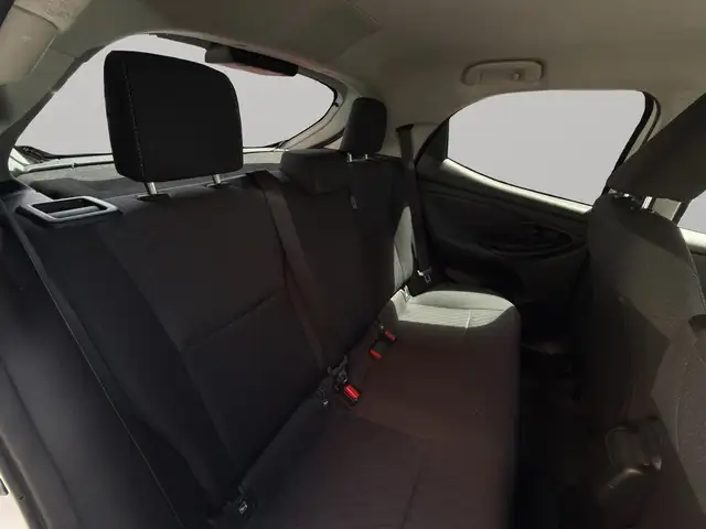 Toyota Yaris view 13