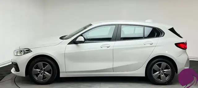 BMW 1 Series view 3