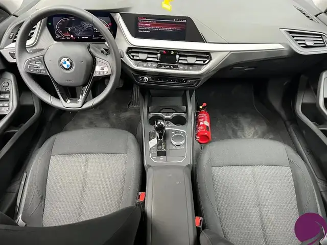 BMW 1 Series view 7