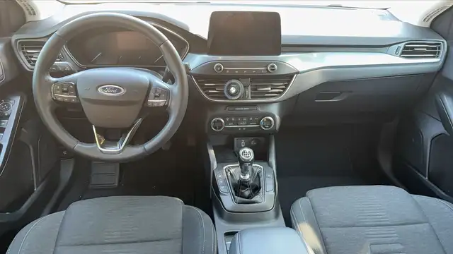 Ford Focus view 11