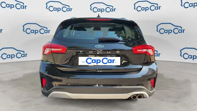Ford Focus view 3