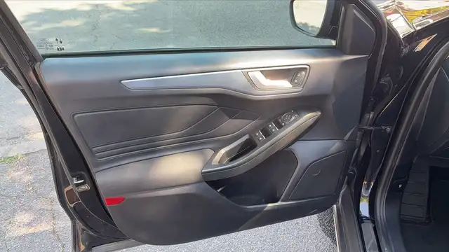 Ford Focus view 7