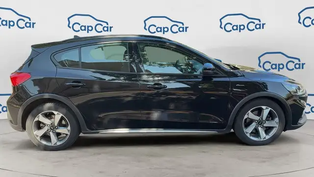 Ford Focus view 4