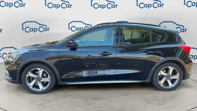 Ford Focus view 2