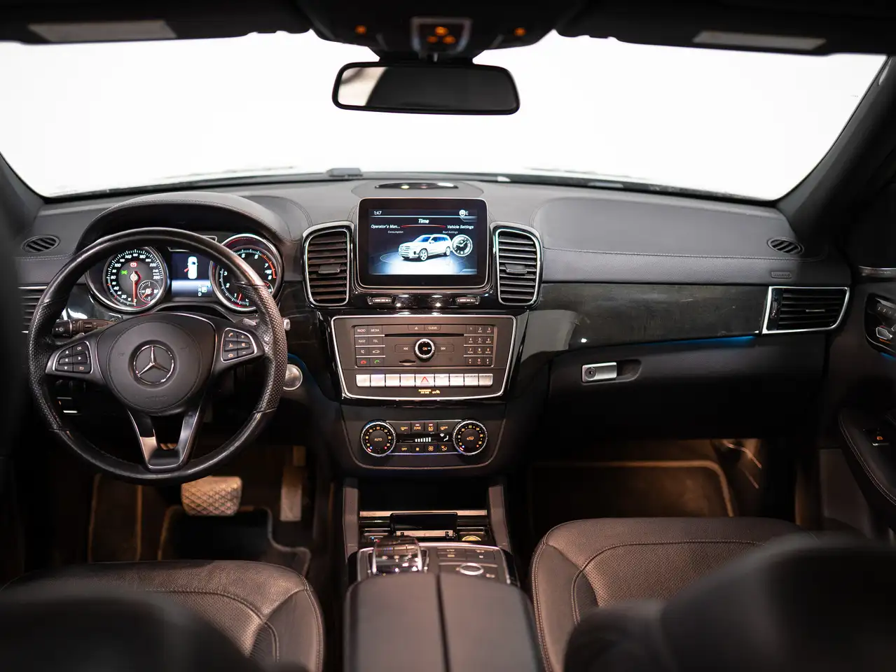 Mercedes-Benz GLS снимка Mercedes-Benz GLS