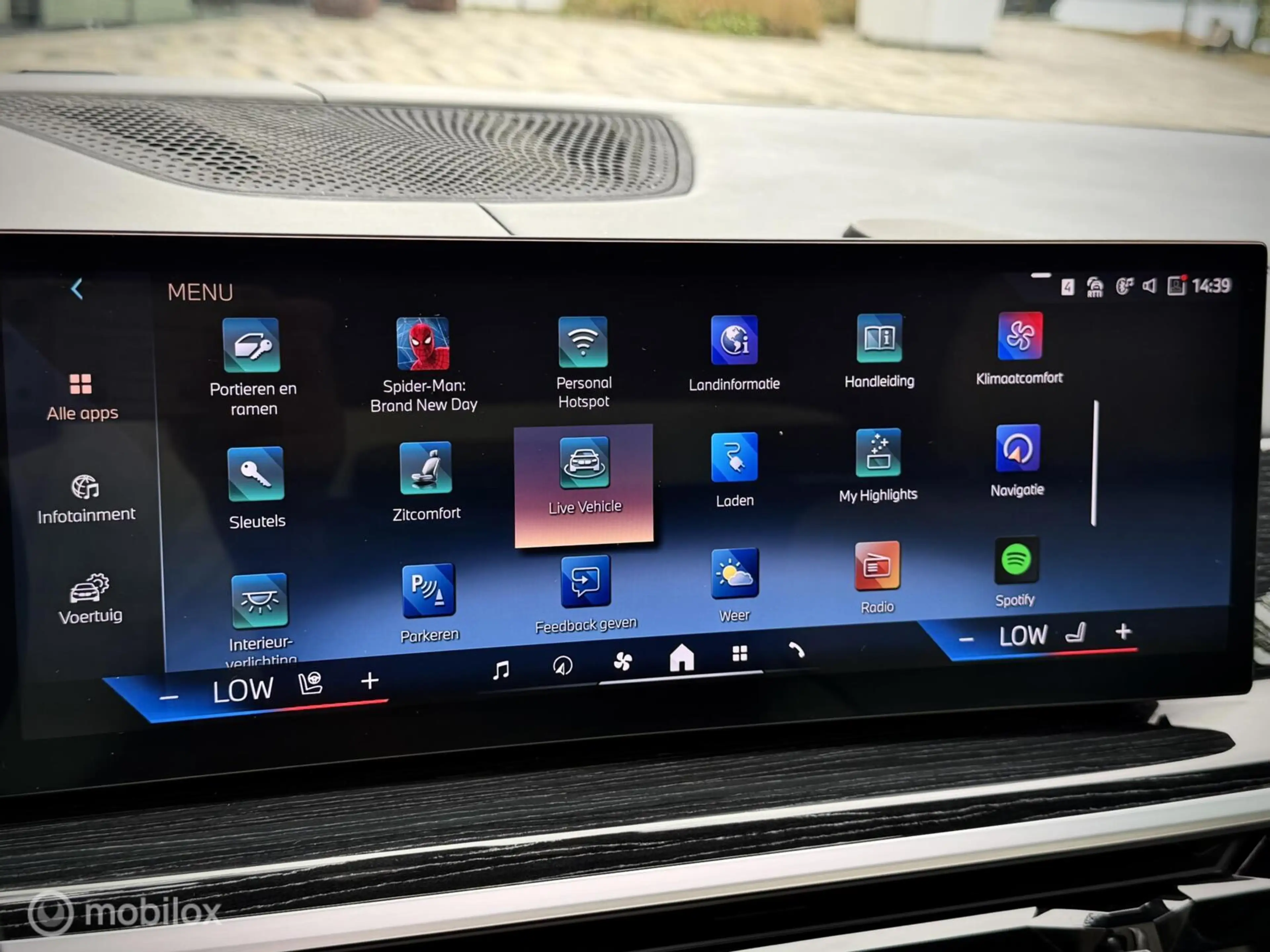 BMW X5 xDrive50e M-Sport |Pano |Skylounge |Massage |Koeli — photo 28