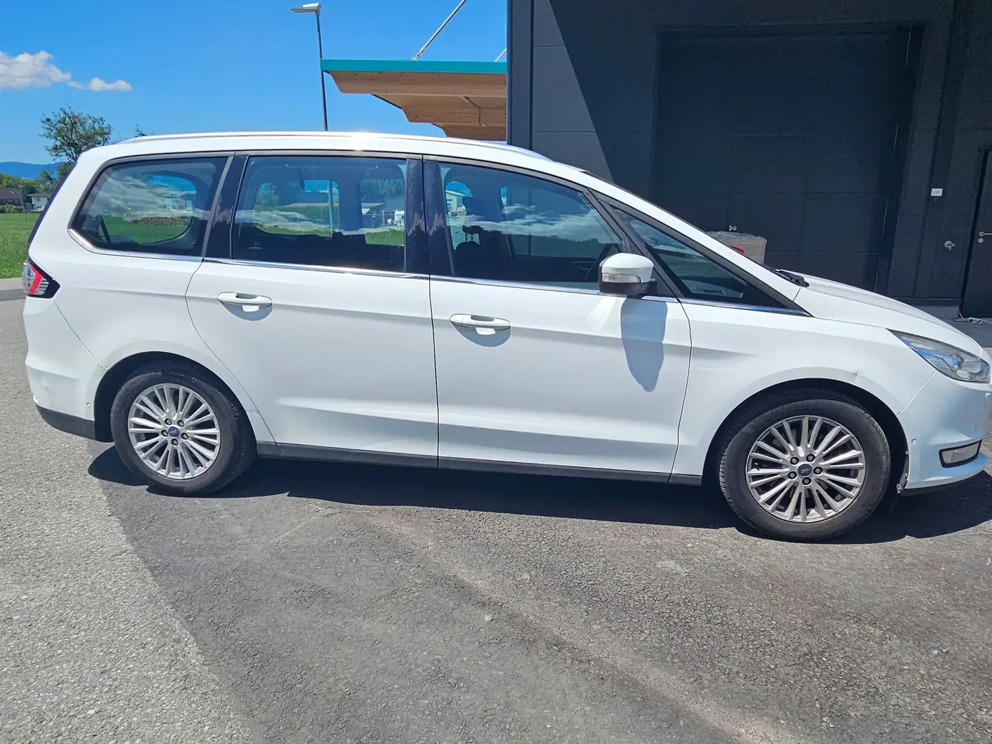 Ford Galaxy 2,0 TDCi Titanium Start/Stop-System Powershift Weiß - 2