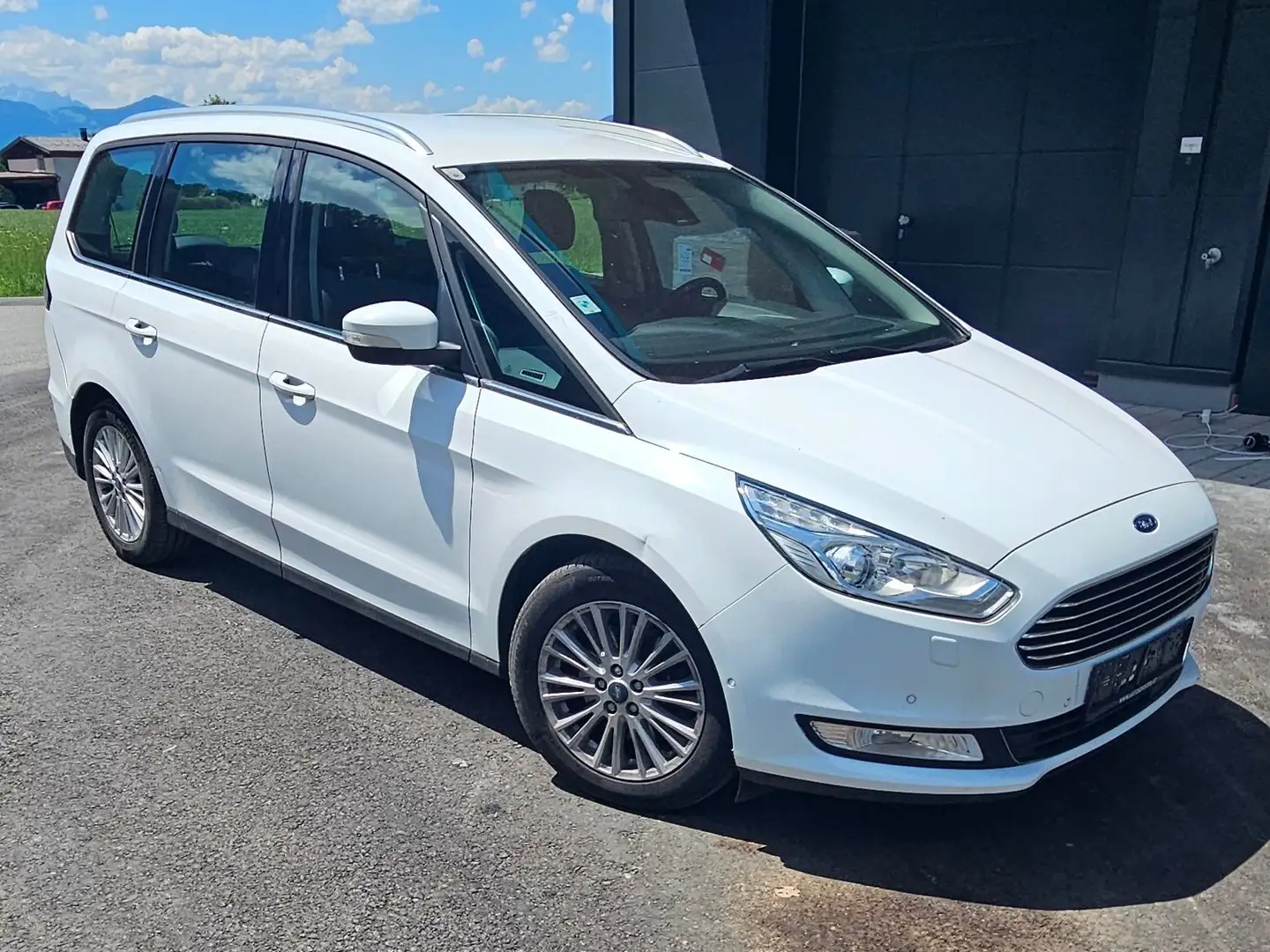 Ford Galaxy 2,0 TDCi Titanium Start/Stop-System Powershift Weiß - 1