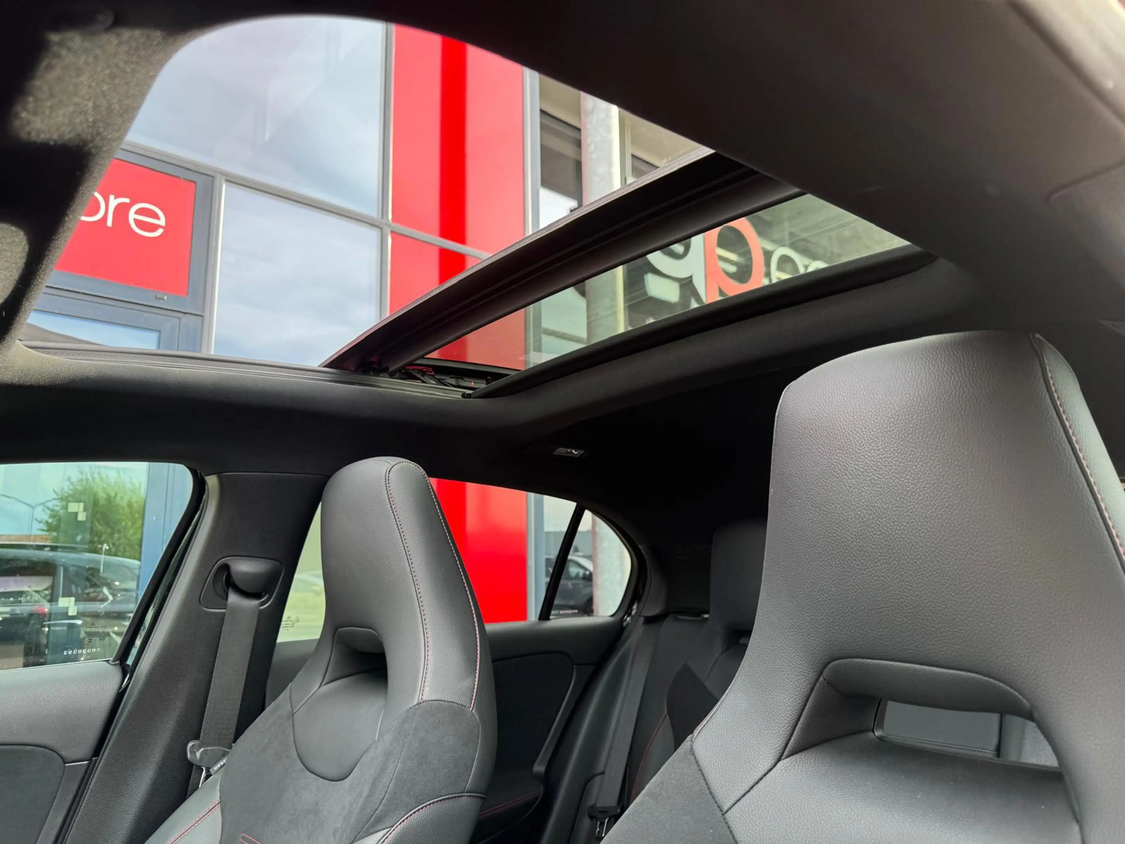 Mercedes-Benz A 200 AMG Facelift | Panorama | Head Up | Memory Seats | — photo 13