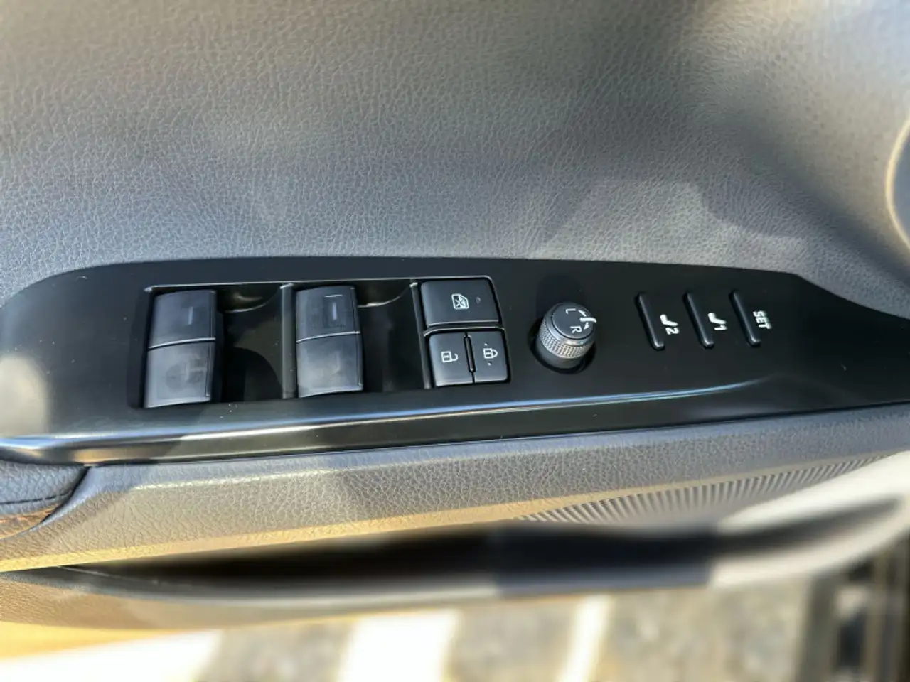 Toyota Camry снимка Toyota Camry