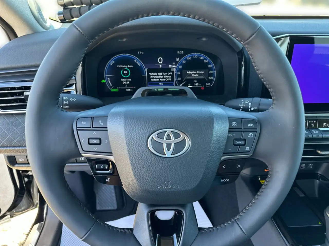 Toyota Camry снимка Toyota Camry