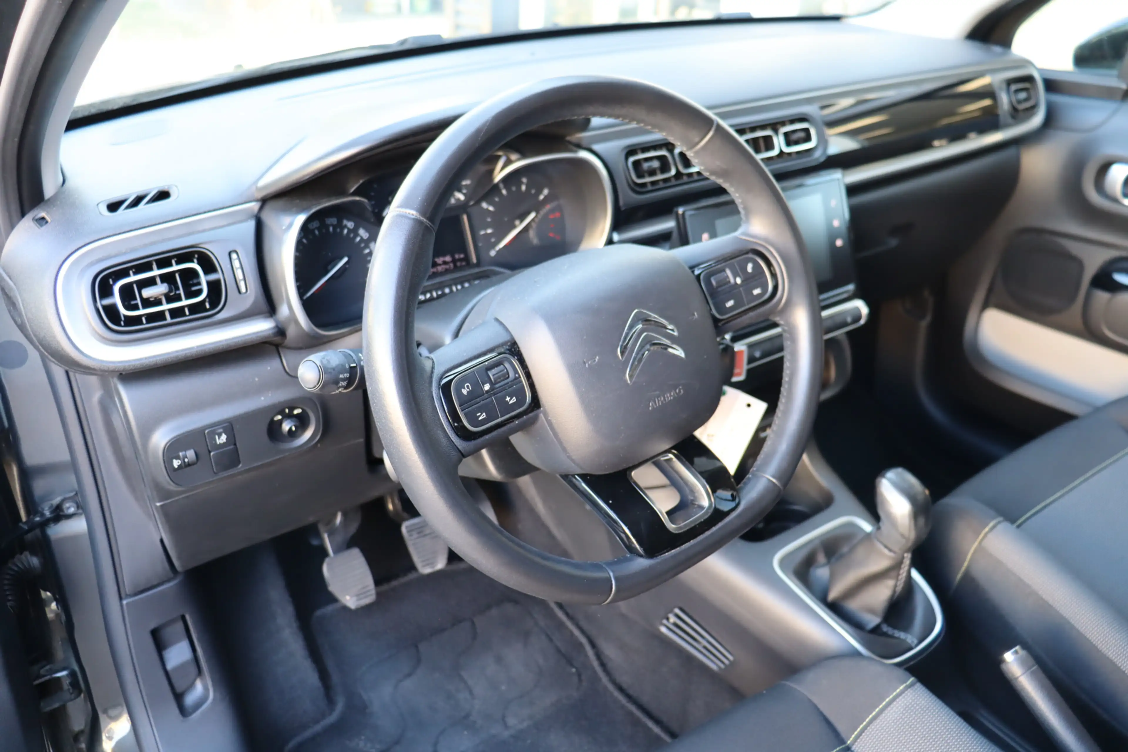 Citroen C3 1.2 PureTech Shine, Cruise Control, Airco, Camera, — photo 10