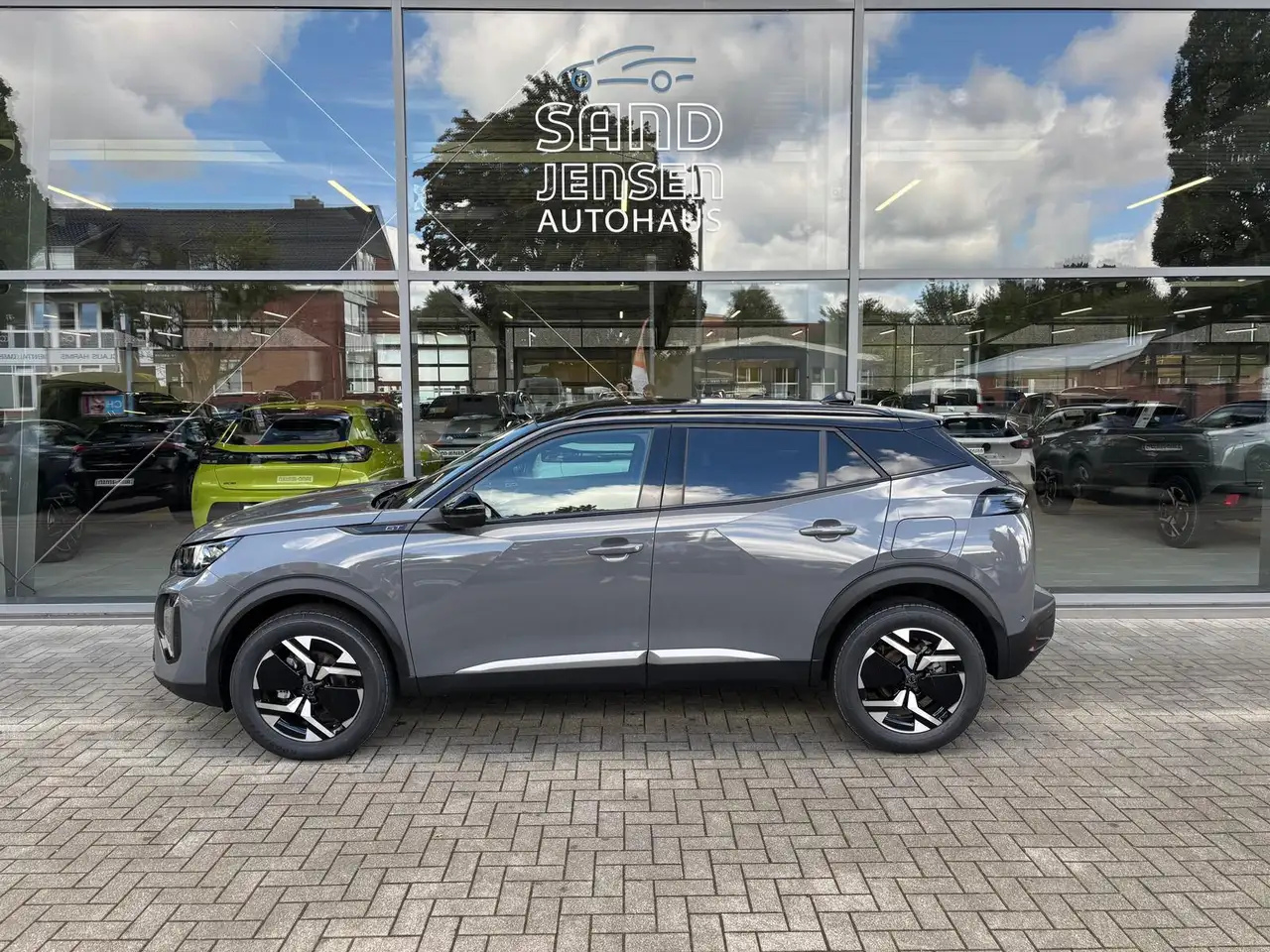 Peugeot 2008 GT 130 PT EAT Alcantara ACC Navi 360 Massage 3