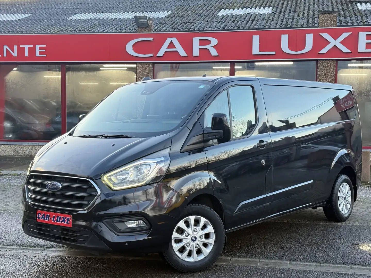 Ford Transit Custom 2.0 TDCi 17OCV BOITE AUTO 3 PLACES L2 LONGCHASSIS Чёрный - 1