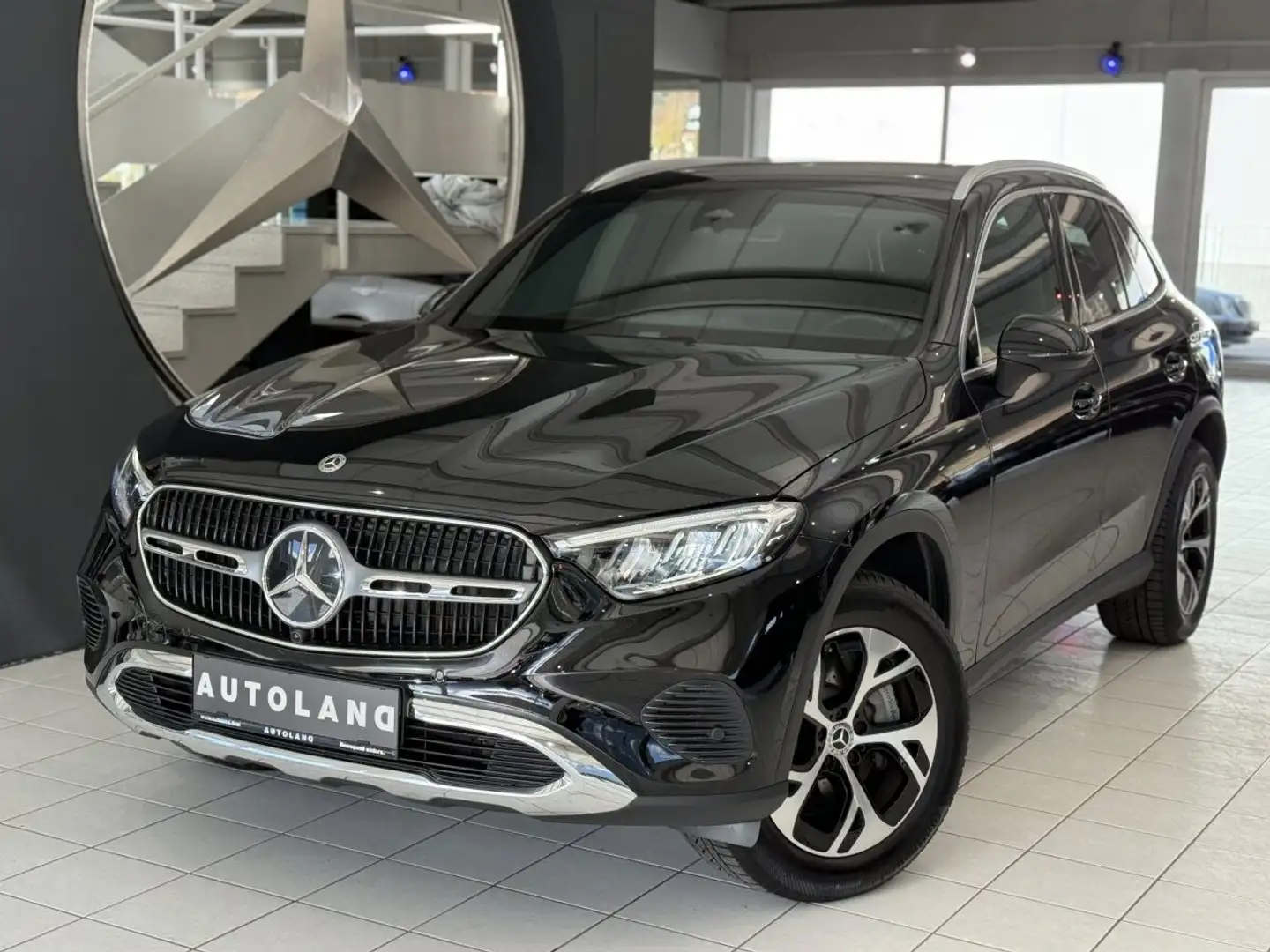 Mercedes-Benz GLC 300 de 4Matic Schwarz - 1