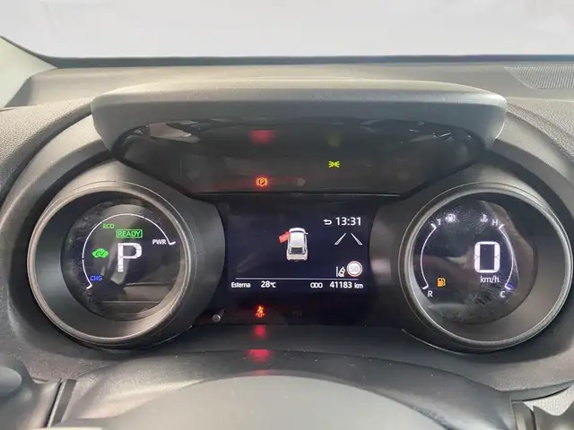 Toyota Yaris view 16