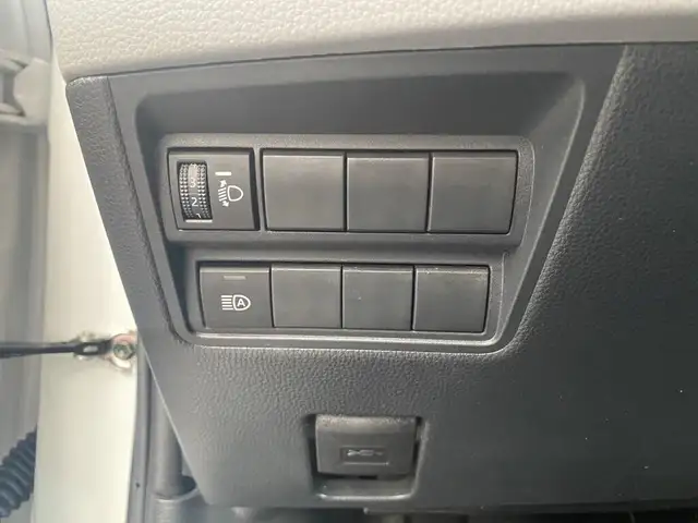 Toyota Yaris view 23