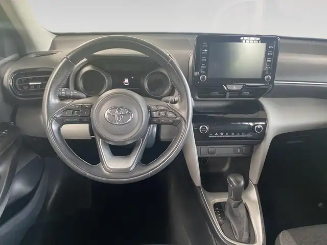 Toyota Yaris view 19