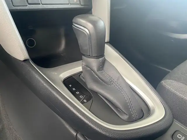 Toyota Yaris view 12