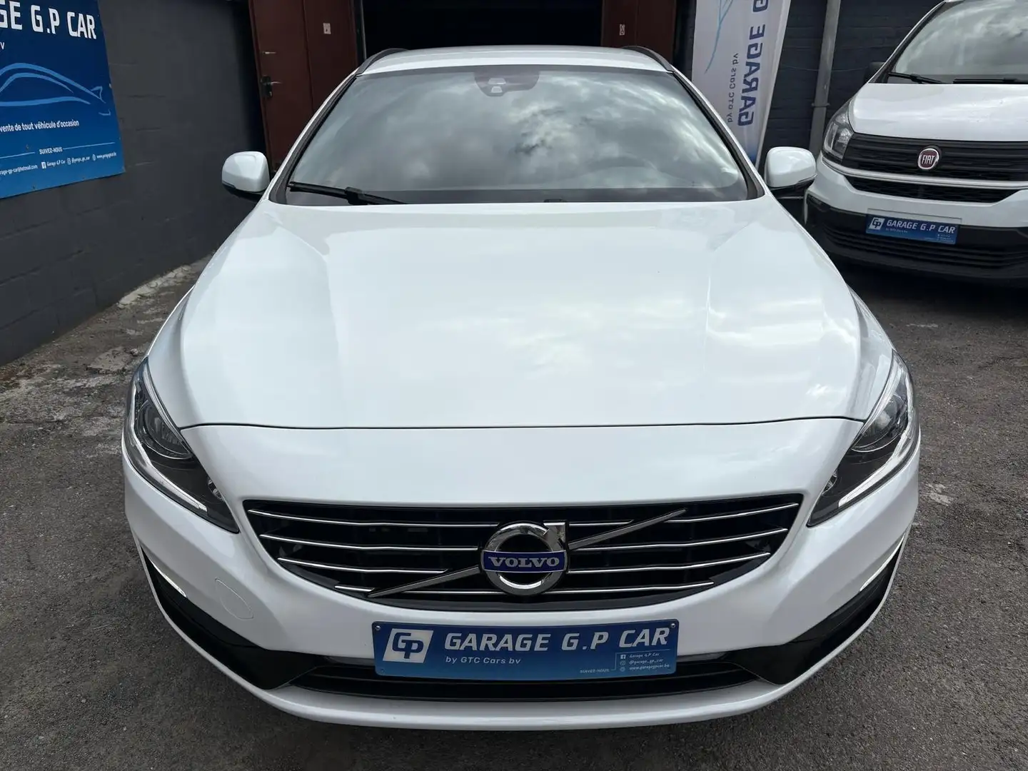 Volvo V60 1.5 T2 Black Edition Geartronic Blanc - 2