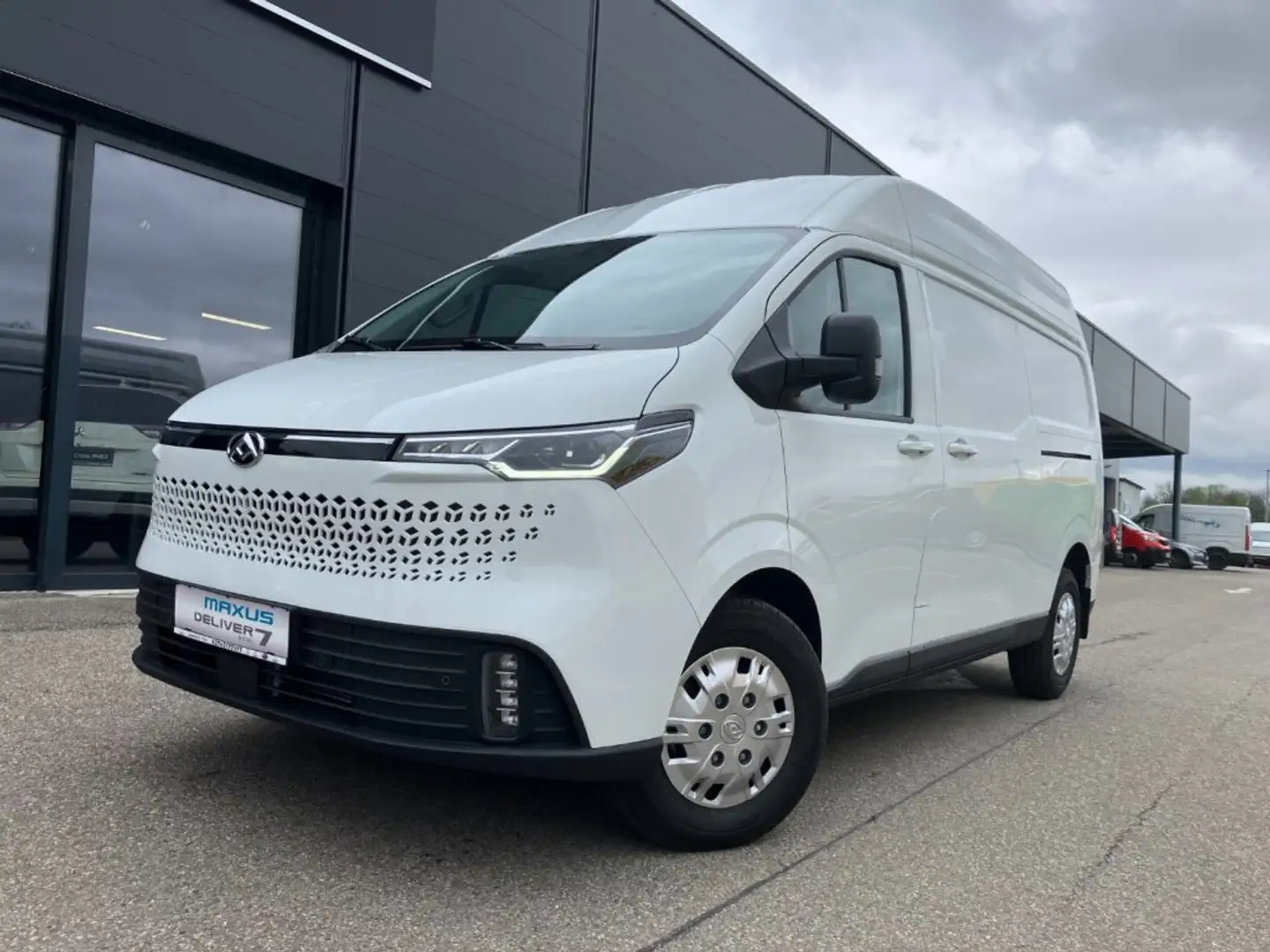 Maxus Deliver 9 Deliver 7 L2H2 d712h2 Білий - 1