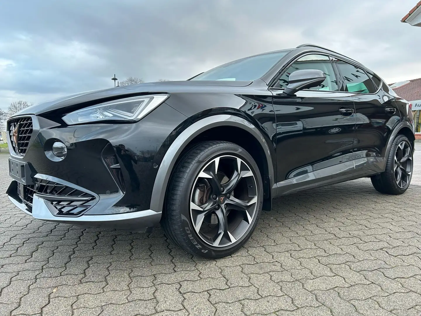 CUPRA Formentor 1.5 TSI DSG / AHK 110 kW (150 PS), Automatik, F... Schwarz - 1