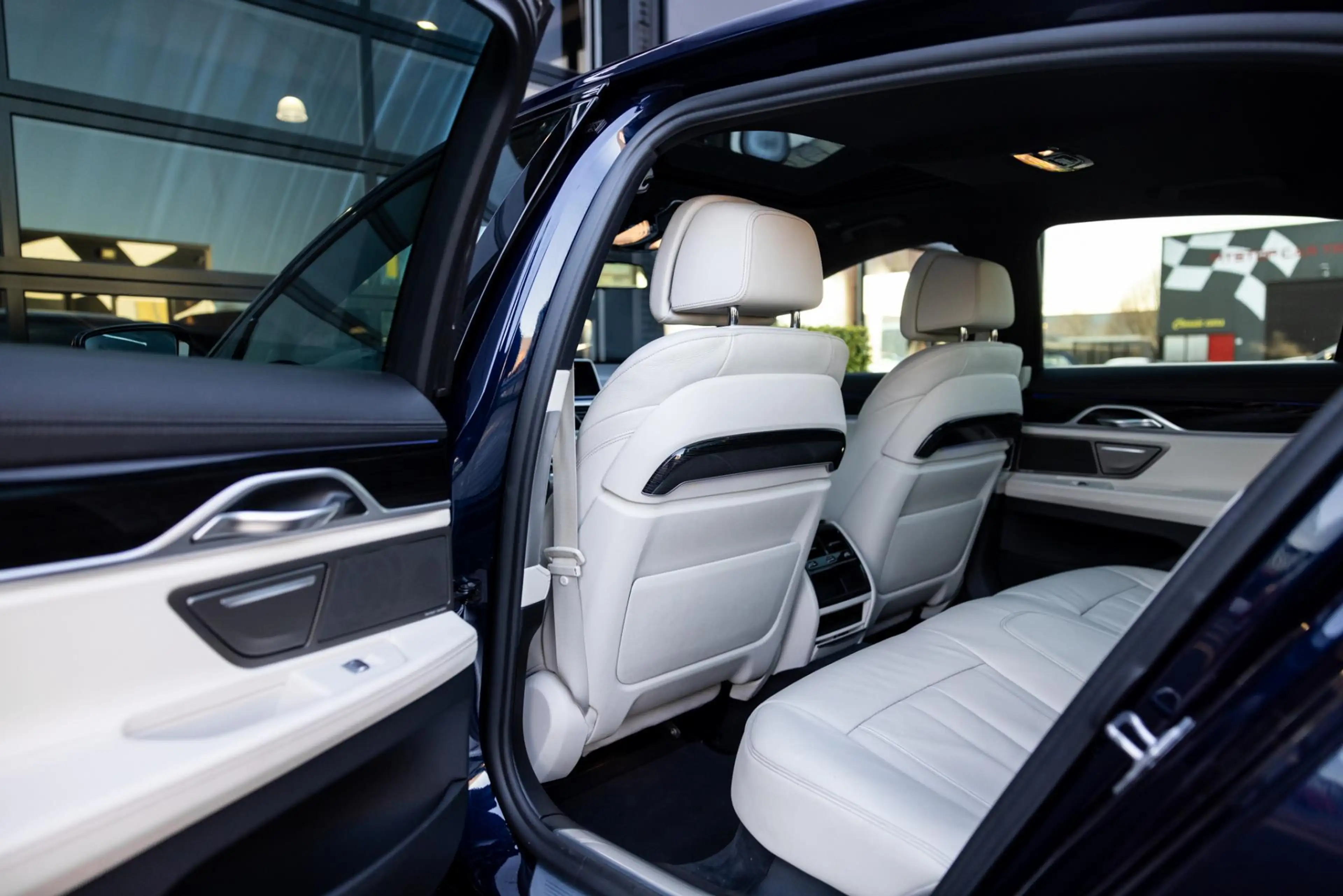 BMW 745 7-serie 745e M-Sport, Pano, ACC, H&K Audio, Luchtv — photo 13