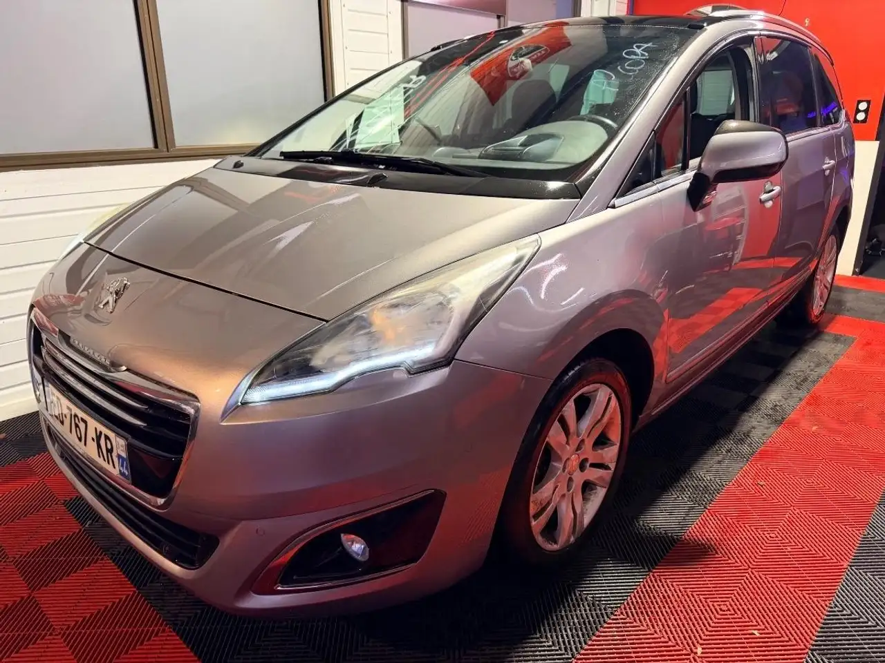 Peugeot 5008