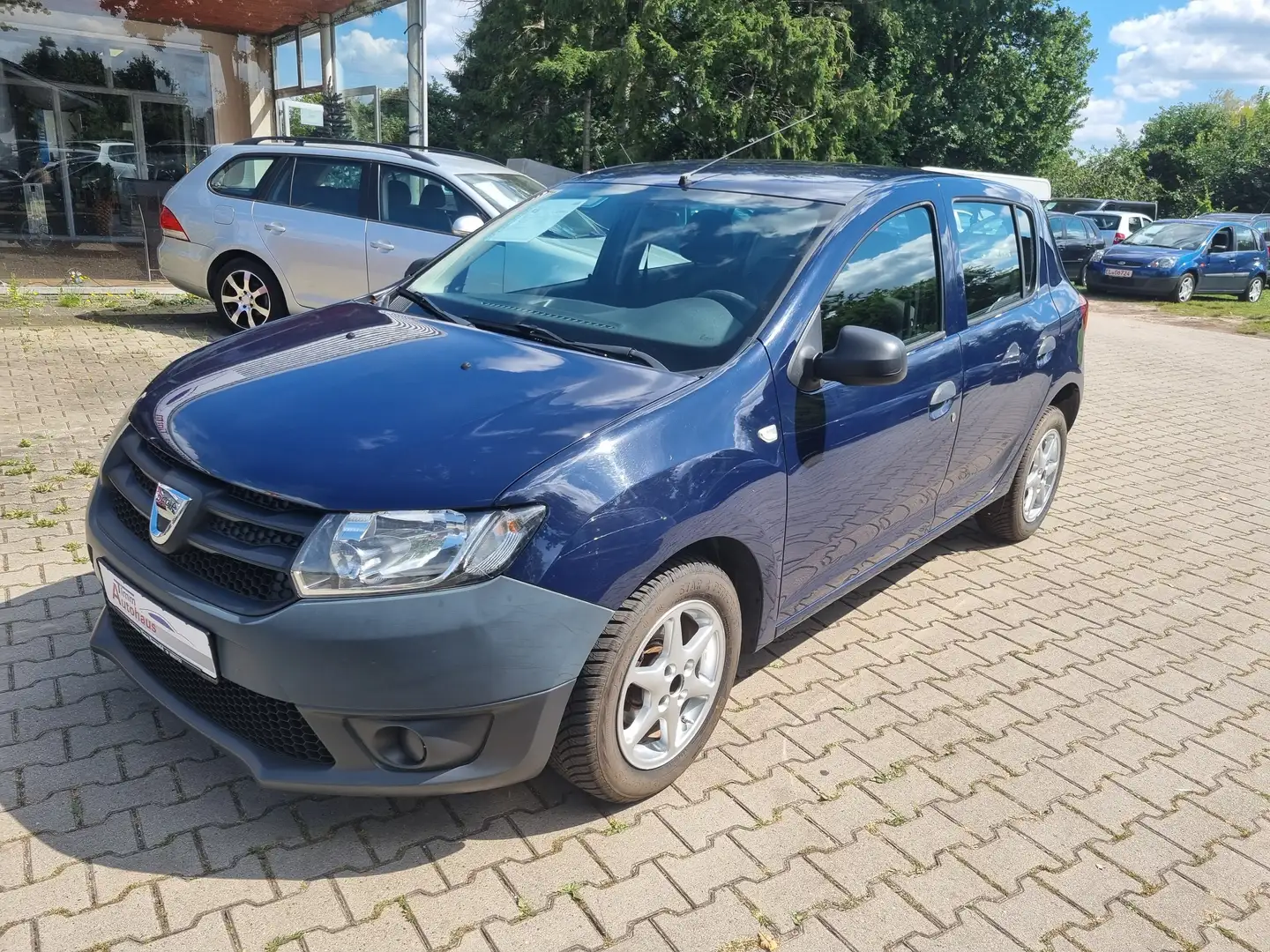 Dacia Sandero 1.2 16V 75 Essentiel mit AHK Azul - 1