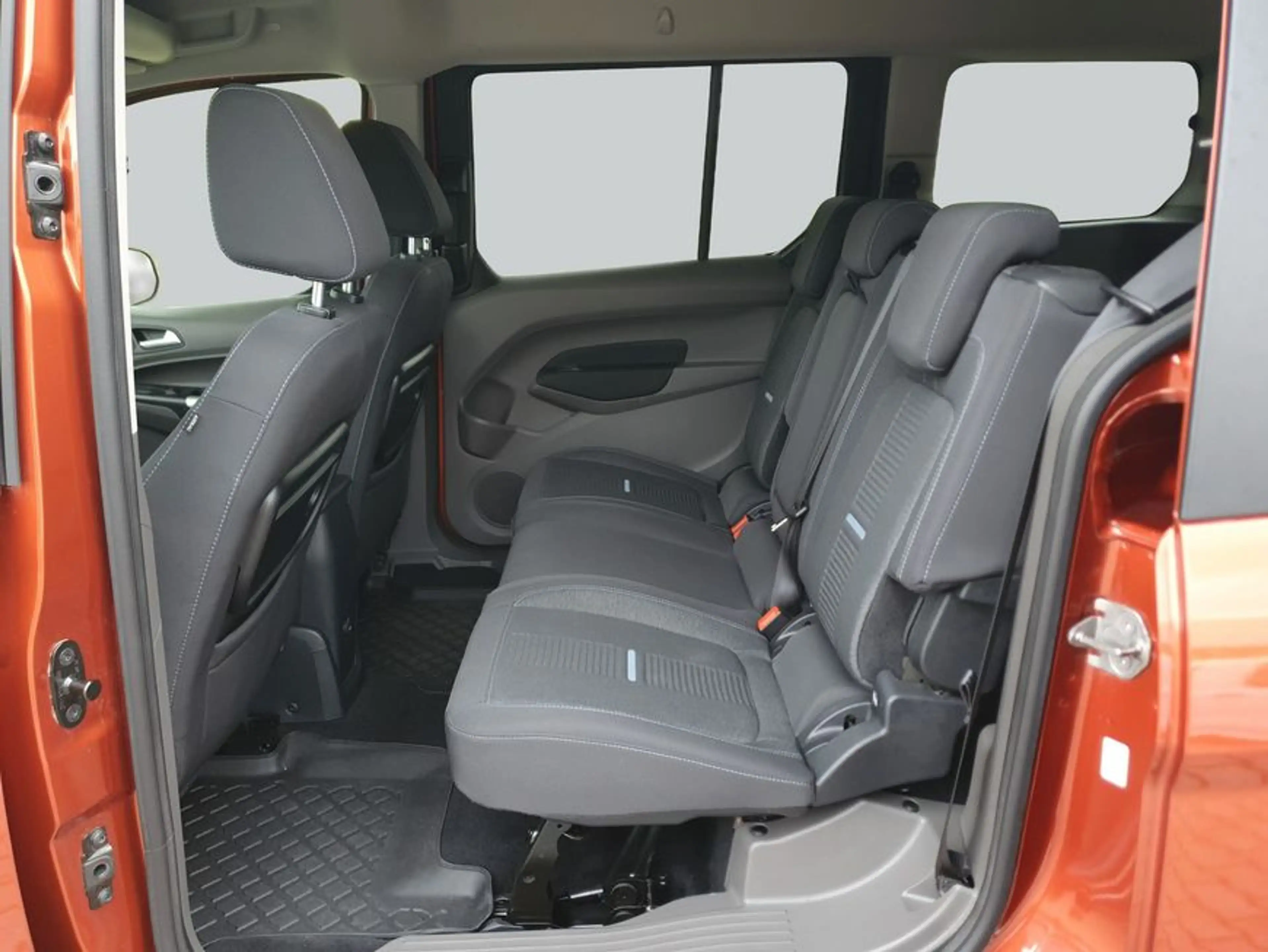 Ford Grand Tourneo Connect 1.5 EcoBlue Start/Stop Activ — photo 11
