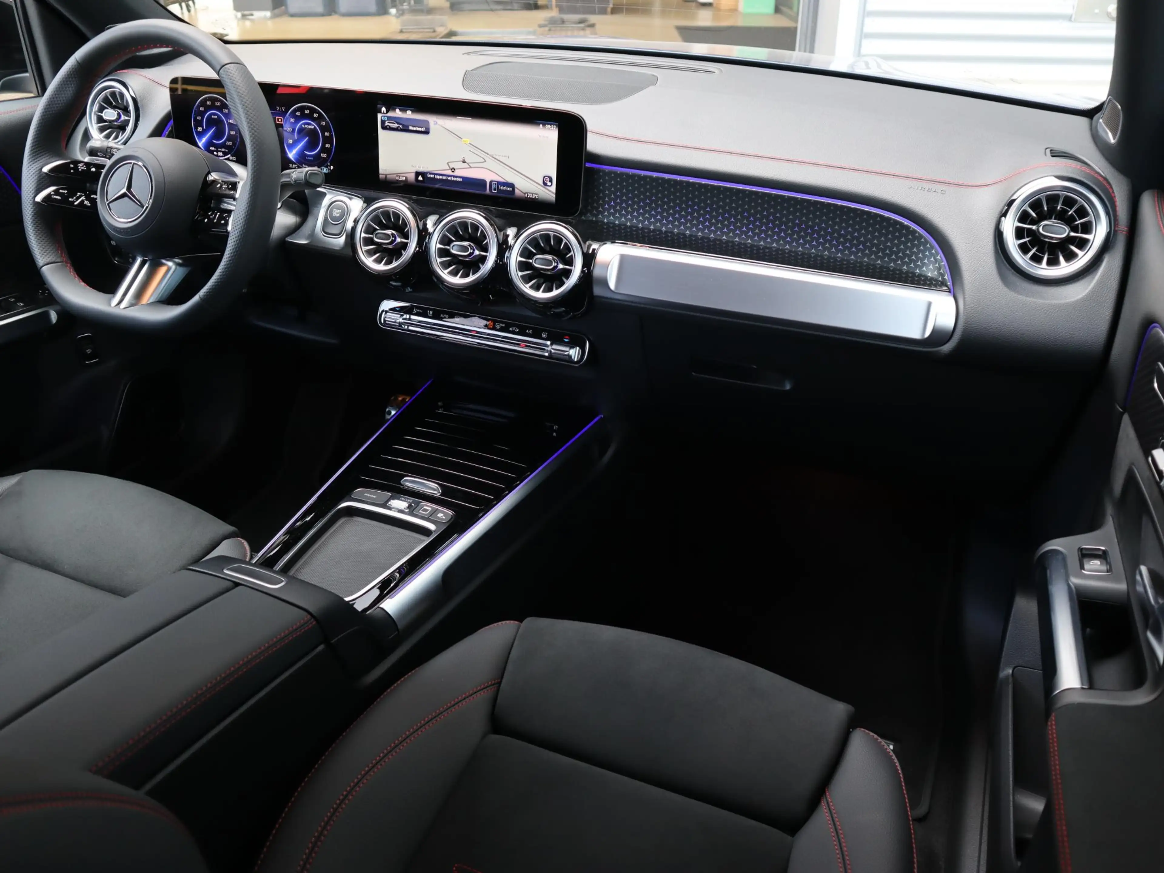 Mercedes-Benz EQB 250 250+ Business Solution AMG 7p. 71 kWh — photo 3
