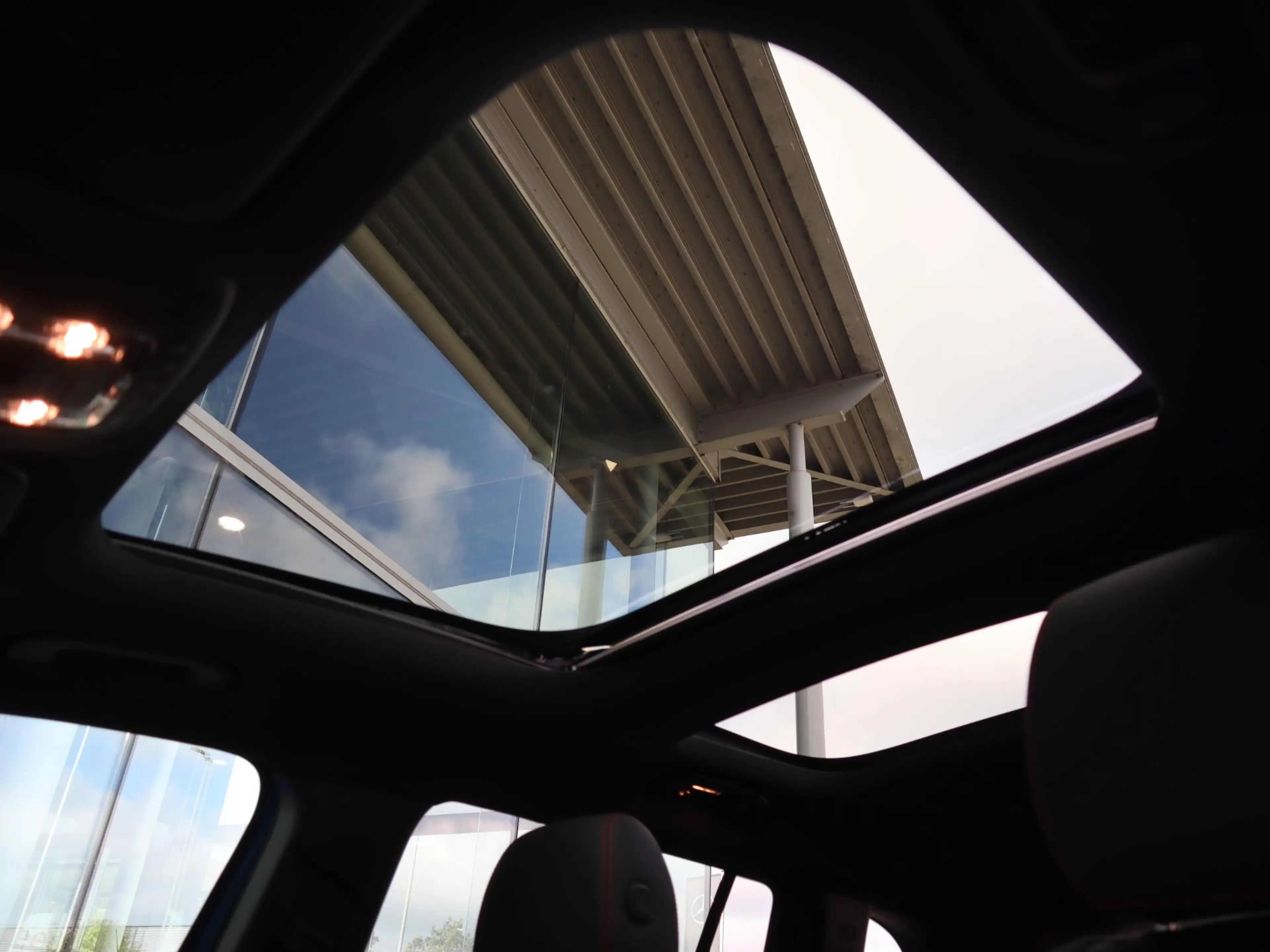Mercedes-Benz EQB 250 250+ Business Solution AMG 7p. 71 kWh — photo 14