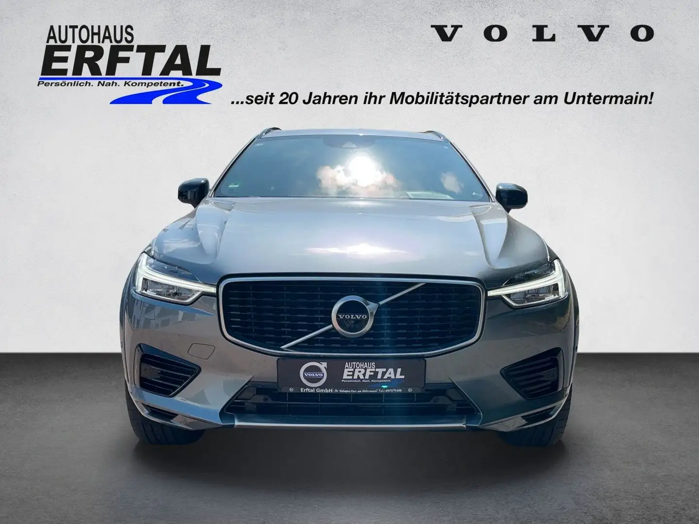 Volvo XC60 Recharge T8 AWD Geartronic R-Design Grau - 2