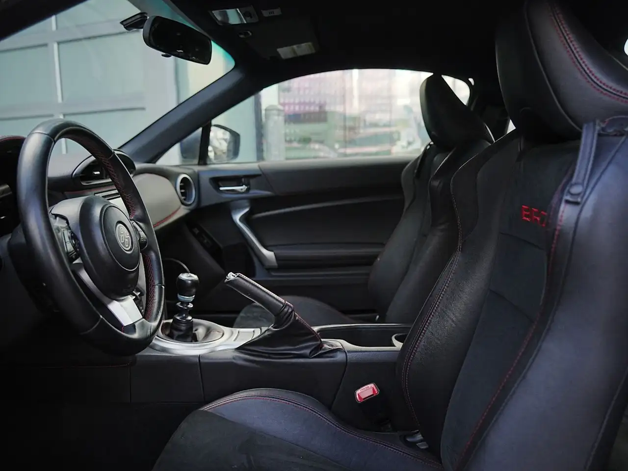 Subaru BRZ снимка Subaru BRZ