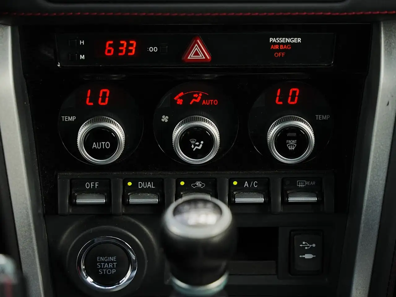 Subaru BRZ снимка Subaru BRZ