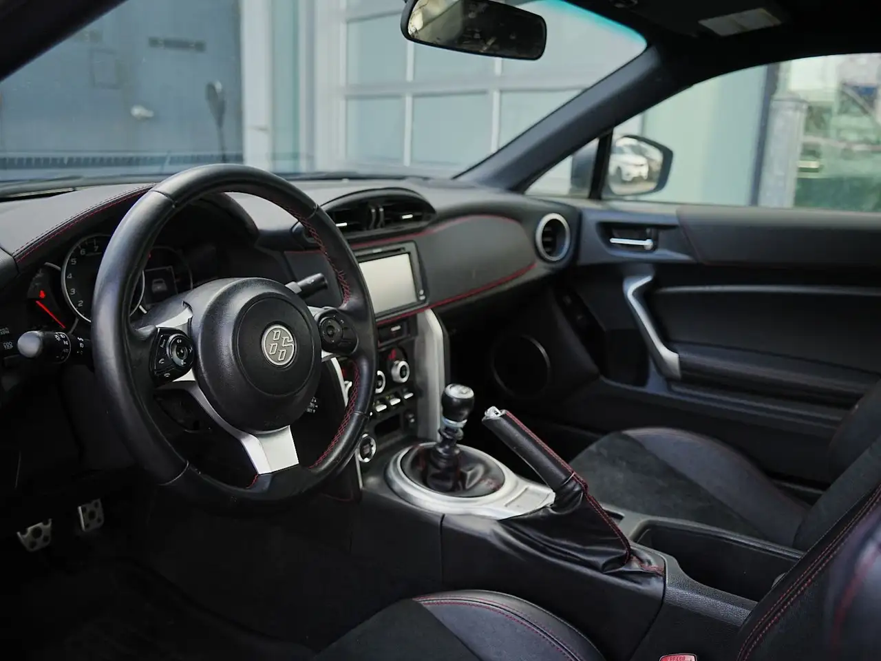 Subaru BRZ снимка Subaru BRZ