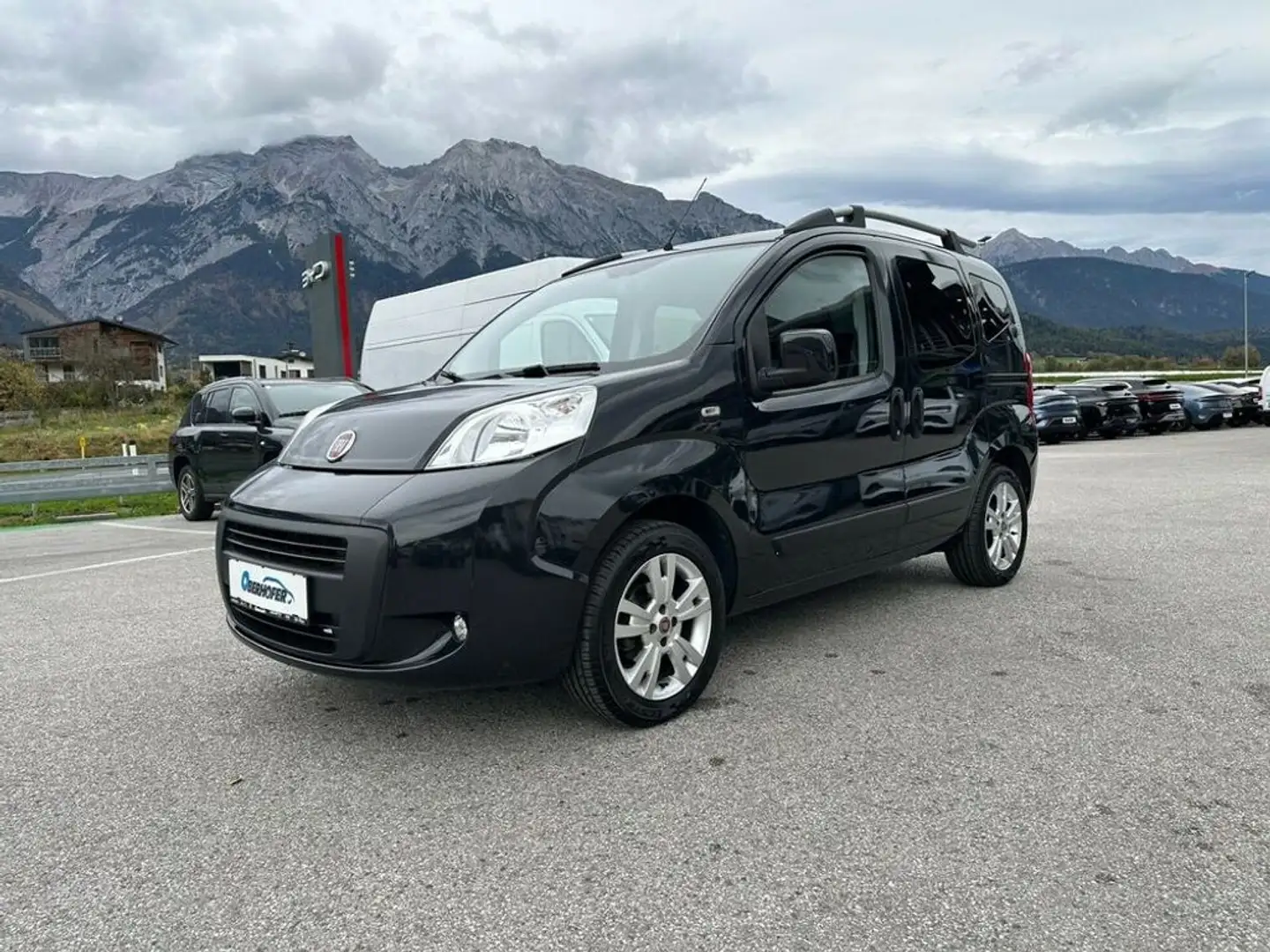 Fiat Fiorino Qubo Dynamic 1.4 78 Schwarz - 2
